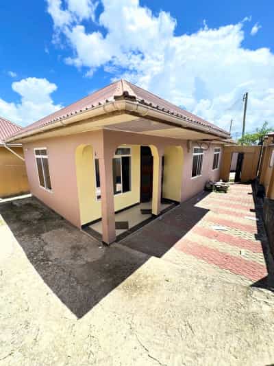 Nyumba ya vyumba vitatu inapangishwa Tabata Kinyerezi Sheli Ya Ester, Dar Es Salaam