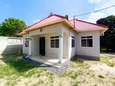 Nyumba ya vyumba vitatu inauzwa Kimara Suka, Dar Es Salaam (584 sqm)