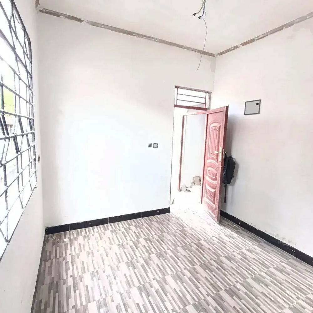 media -8
