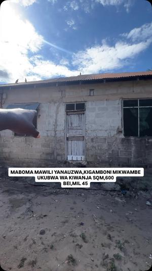 Nyumba ya vyumba 7 inauzwa Kigamboni, Mikwambe, Dar Es Salaam (600 sqm) Nyumba ya vyumba 7 inauzwa Kigamboni, Mikwambe, Dar Es Salaam (600 sqm)