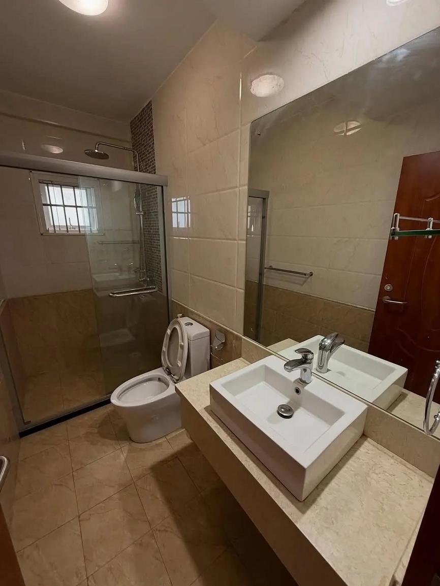 media -8