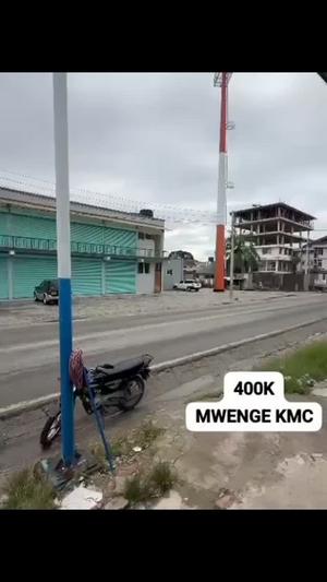 Duka linapangishwa Mwenge, Dar Es Salaam