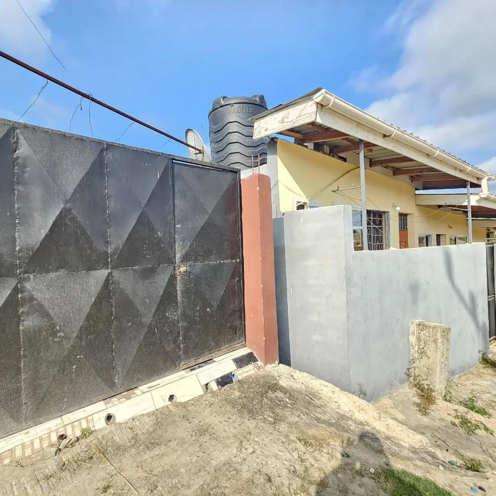 media -1 media -1