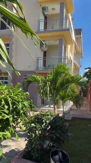 Apartment ya vyumba vitatu inapangishwa Mbezi Beach Kwa Zena, Dar Es Salaam Apartment ya vyumba vitatu inapangishwa Mbezi Beach Kwa Zena, Dar Es Salaam