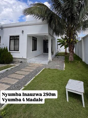 Nyumba ya vyumba vinne inauzwa Madale Mbopo, Dar Es Salaam (1200 sqm)