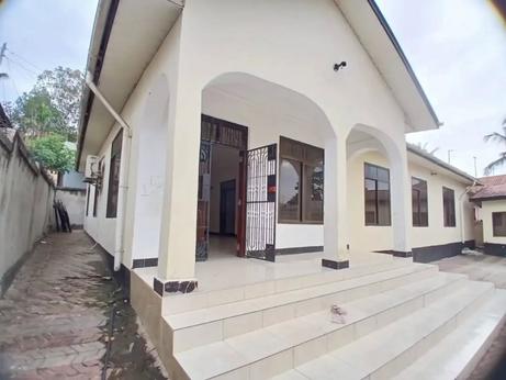 4 Bedrooms House for Rent in Kimara Mwisho, Dar Es Salaam 4 Bedrooms House for Rent in Kimara Mwisho, Dar Es Salaam