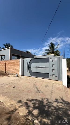 Apartment inauzwa Makongo Juu, Dar Es Salaam (300 sqm)