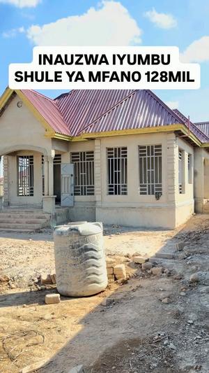 Nyumba ya vyumba vinne inauzwa Iyumbu, Dodoma (728 sqm) Nyumba ya vyumba vinne inauzwa Iyumbu, Dodoma (728 sqm)