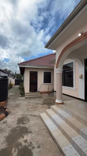 Nyumba ya vyumba viwili inapangishwa Mbezi Beach, Dar Es Salaam Nyumba ya vyumba viwili inapangishwa Mbezi Beach, Dar Es Salaam