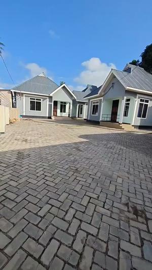 Nyumba/Apartment ya vyumba viwili inapangishwa Chanika Buyuni, Dar Es Salaam Nyumba/Apartment ya vyumba viwili inapangishwa Chanika Buyuni, Dar Es Salaam