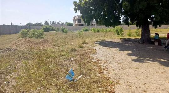 Kiwanja kinauzwa Bahari Beach, Dar Es Salaam sqm 1400