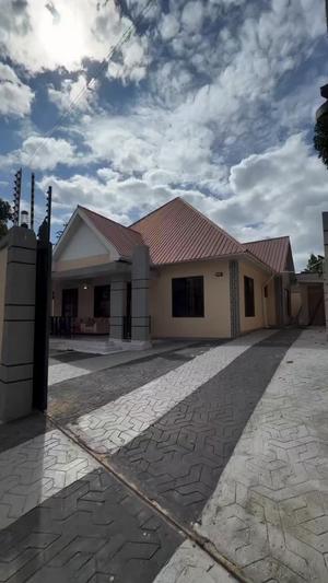 3 Bedrooms House for Sale in Mapinga Kerege, Pwani (400 sqm) 3 Bedrooms House for Sale in Mapinga Kerege, Pwani (400 sqm)