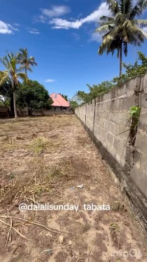Kiwanja kinauzwa Tabata Kinyerezi Kibaga B, Dar Es Salaam sqm 850