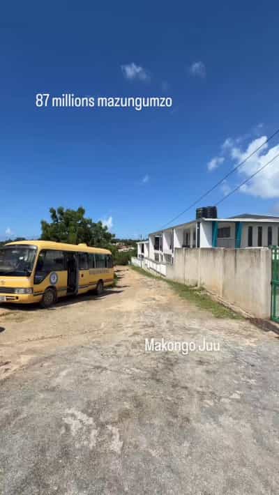 Nyumba ya vyumba vinne inauzwa Makongo Juu, Dar Es Salaam (350 sqm)