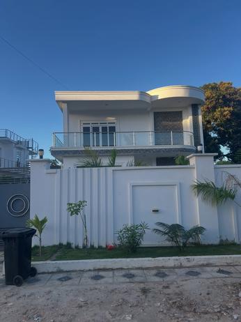 4 Bedrooms Furnished House for Rent in Mikocheni, Dar Es Salaam