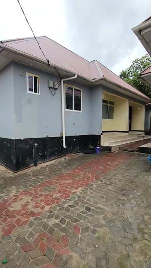 3 Bedrooms Apartment for Rent in Ulongoni B, Dar Es Salaam 3 Bedrooms Apartment for Rent in Ulongoni B, Dar Es Salaam
