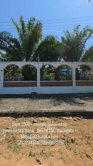 Kiwanja kinauzwa Madale Polisi, Dar Es Salaam (1300 sqm)