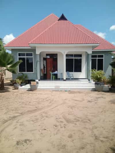 Nyumba inauzwa Kerege Manofu, Pwani (800 sqm)