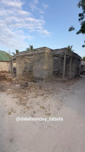 Nyumba ya vyumba vinne inauzwa Tabata Kinyerezi Zabhika, Dar Es Salaam (400 sqm) Nyumba ya vyumba vinne inauzwa Tabata Kinyerezi Zabhika, Dar Es Salaam (400 sqm)