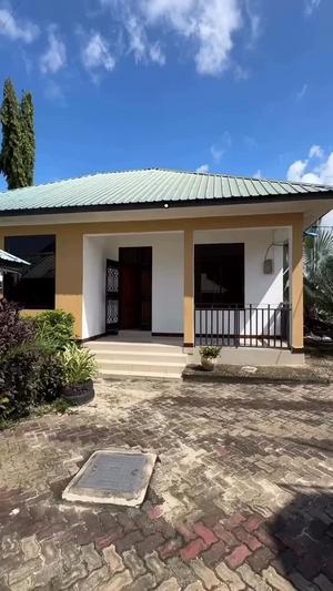 Nyumba ya vyumba vitatu inapangishwa Ununio Beach, Dar Es Salaam Nyumba ya vyumba vitatu inapangishwa Ununio Beach, Dar Es Salaam