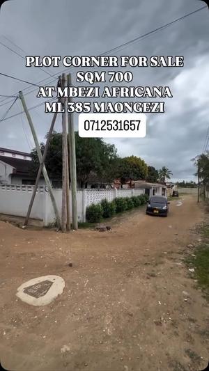 Kiwanja kinauzwa Mbezi Beach Africana, Dar Es Salaam (700 sqm)