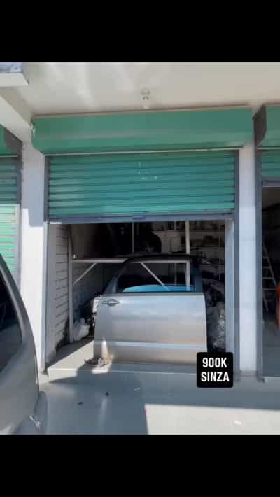 Duka linapangishwa Sinza, Dar Es Salaam