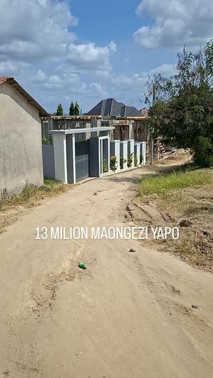 Kiwanja kinauzwa Mbezi Njia Ya Mpigi, Dar Es Salaam sqm 289 Kiwanja kinauzwa Mbezi Njia Ya Mpigi, Dar Es Salaam sqm 289