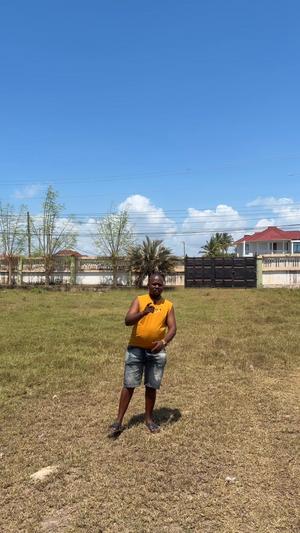 Kiwanja kinauzwa Bahari Beach, Dar Es Salaam (2016 sqm) Kiwanja kinauzwa Bahari Beach, Dar Es Salaam (2016 sqm)