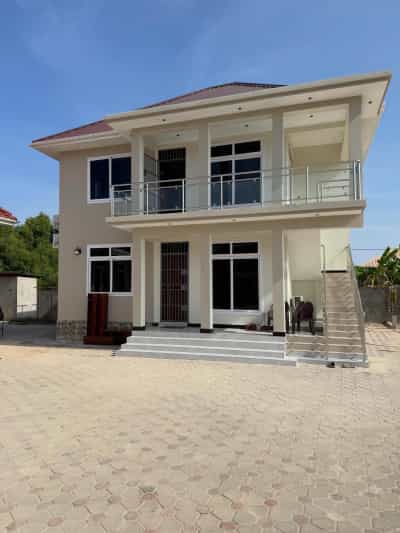 Apartment ya vyumba viwili inapangishwa Mbezi Beach, Dar Es Salaam