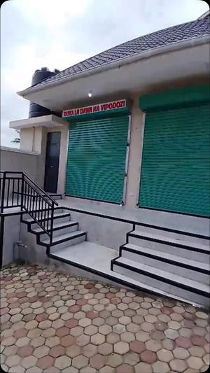 Frame ya Biashara inapangishwa Tabata Kisukuru Kwa Mkua, Dar Es Salaam Frame ya Biashara inapangishwa Tabata Kisukuru Kwa Mkua, Dar Es Salaam