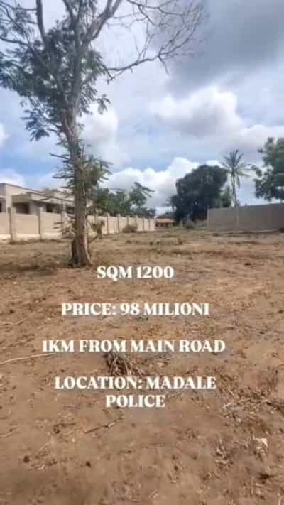 Kiwanja kinauzwa Madale Police, Dar Es Salaam (1200 sqm)