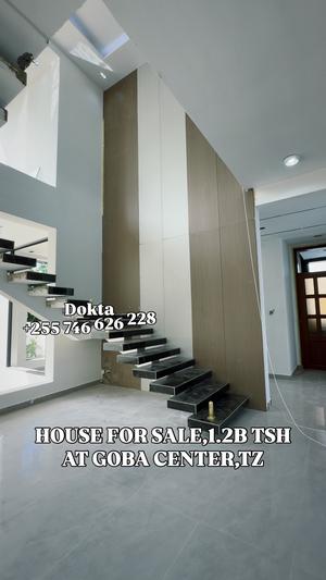 Nyumba ya vyumba vinne inauzwa Goba Center, Dar Es Salaam (800 sqm)