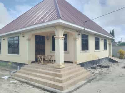 Nyumba ya vyumba vitatu inapangishwa Kivule Mwembeni, Dar Es Salaam Nyumba ya vyumba vitatu inapangishwa Kivule Mwembeni, Dar Es Salaam