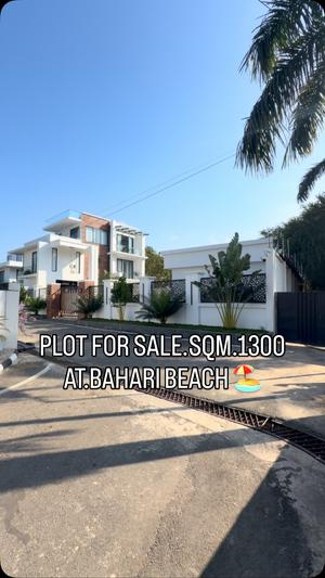 Residential Plot for Sale in Baharibeach, Dar Es Salaam (1300 sqm) Residential Plot for Sale in Baharibeach, Dar Es Salaam (1300 sqm)