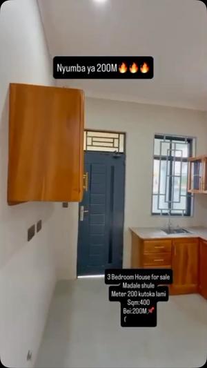 Nyumba ya vyumba vitatu inauzwa Madale, Dar Es Salaam (400 sqm) Nyumba ya vyumba vitatu inauzwa Madale, Dar Es Salaam (400 sqm)