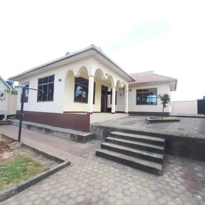 4 Bedrooms House for Rent in Kimara Mwisho, Dar Es Salaam