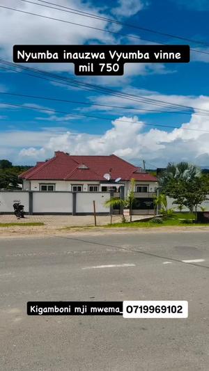 Nyumba ya vyumba vinne inauzwa Mji Mwema, Mara (1500 sqm)