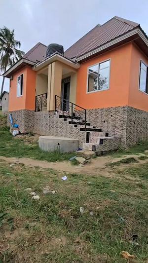 Nyumba ya vyumba vitatu inauzwa Goba Mageti, Dar Es Salaam (300 sqm) Nyumba ya vyumba vitatu inauzwa Goba Mageti, Dar Es Salaam (300 sqm)