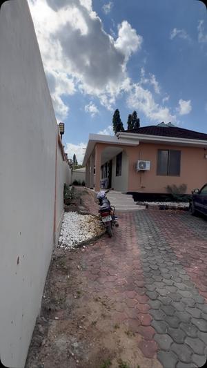 5 Bedrooms House for Rent in Sala Sala Kinzudi, Dar Es Salaam