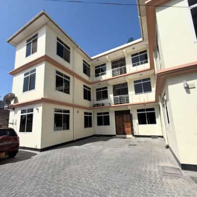 Apartment (Furnished) ya vyumba vitatu inapangishwa Msasani, Dar Es Salaam