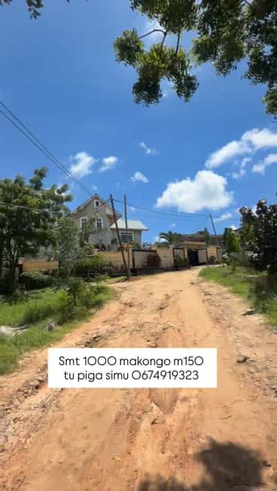 Kiwanja kinauzwa Makongo, Dar Es Salaam