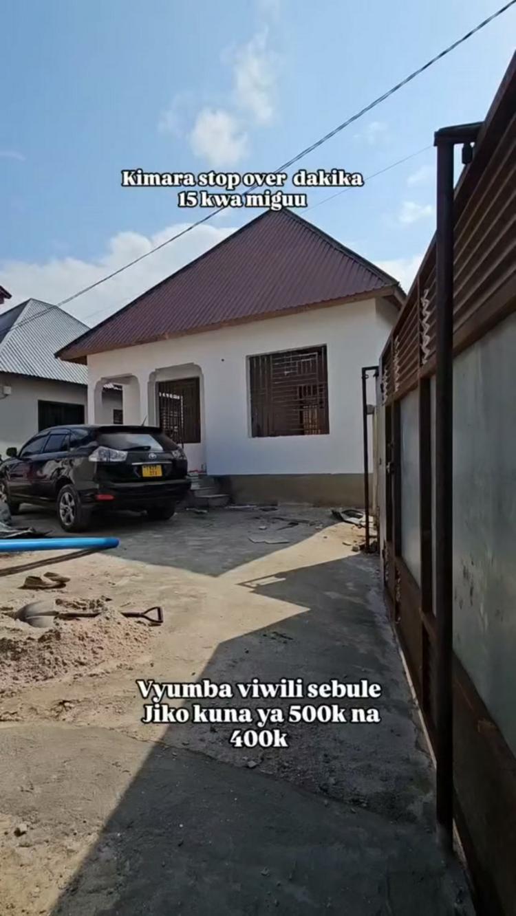 media -1 media -1