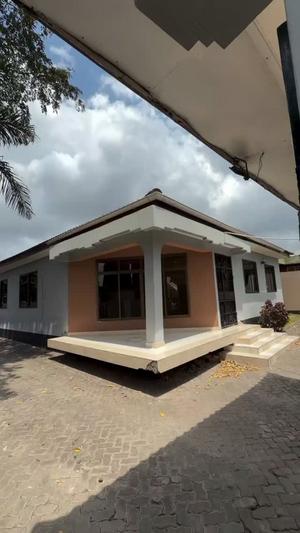 4 Bedrooms House for Rent in Mbezi Beach Masana, Dar Es Salaam 4 Bedrooms House for Rent in Mbezi Beach Masana, Dar Es Salaam