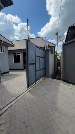 Apartment ya chumba kimoja inapangishwa Mwananyamala Garden, Dar Es Salaam Apartment ya chumba kimoja inapangishwa Mwananyamala Garden, Dar Es Salaam
