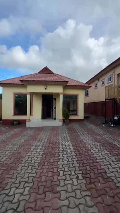 3 Bedrooms Apartment for Rent in Makongo Juu, Dar Es Salaam 3 Bedrooms Apartment for Rent in Makongo Juu, Dar Es Salaam