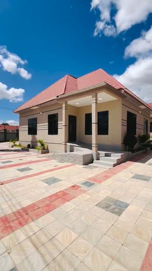 Nyumba ya vyumba 6 inapangishwa Kikuyu Stend, Dodoma Nyumba ya vyumba 6 inapangishwa Kikuyu Stend, Dodoma
