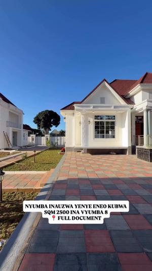 Nyumba ya vyumba 7 inauzwa Goba Center, Dar Es Salaam (2500 sqm) Nyumba ya vyumba 7 inauzwa Goba Center, Dar Es Salaam (2500 sqm)