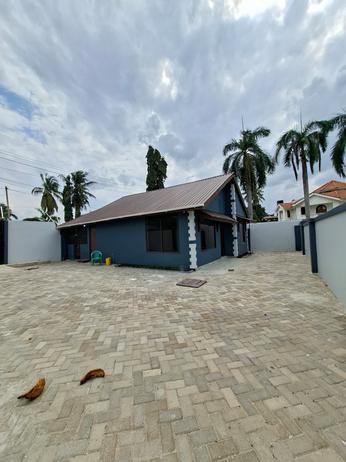 Nyumba ya vyumba viwili inapangishwa Mbezi Beach, Dar Es Salaam Nyumba ya vyumba viwili inapangishwa Mbezi Beach, Dar Es Salaam