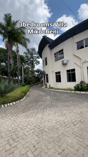 Villa (Furnished) ya vyumba vitatu inapangishwa Mikocheni, Dar Es Salaam Villa (Furnished) ya vyumba vitatu inapangishwa Mikocheni, Dar Es Salaam