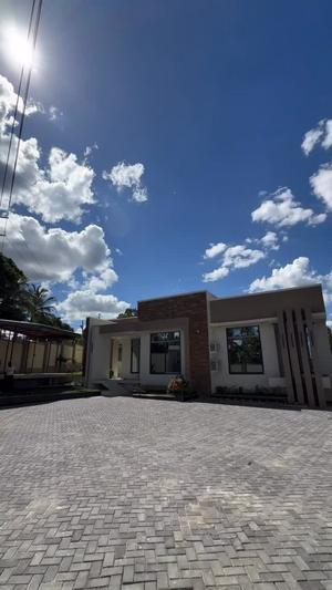 Nyumba ya vyumba vitatu inauzwa Goba Lastanza, Dar Es Salaam (600 sqm) Nyumba ya vyumba vitatu inauzwa Goba Lastanza, Dar Es Salaam (600 sqm)